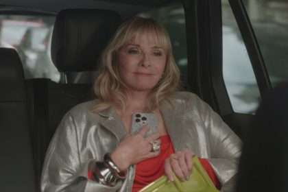 All About Kim Cattrall's Cameo Makeup And Outfits