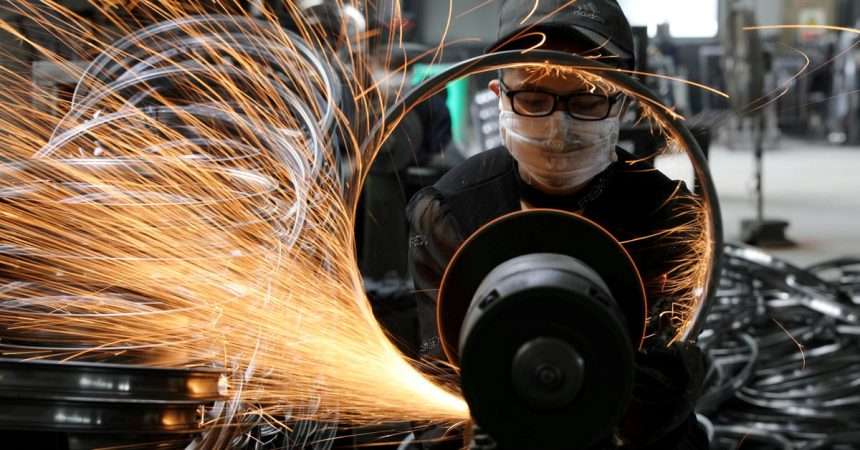 China's Industrial Profits Fall For Seventh Straight Month