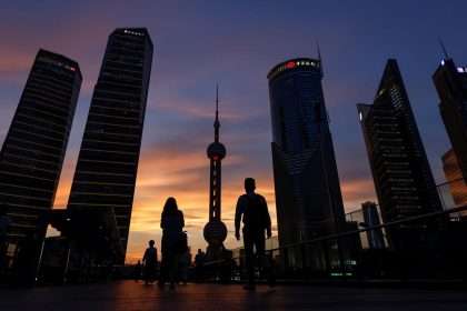 China's Shadow Banking Industry Threatens Financial System