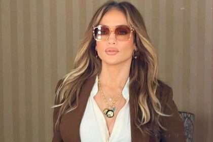 Jennifer Lopez's Business Casual Outfit Included A Brown Blazer