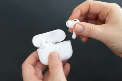 Apple Executives Break Down The New Airpods Features