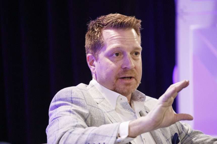 Crowdstrike Ceo Talks About Generative Ai And Cybersecurity