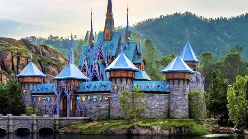 “frozen” Opens At Hong Kong Disneyland Theme Park – Variety
