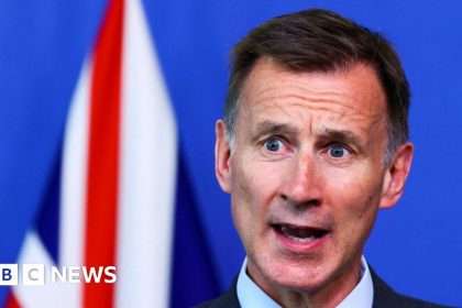 Jeremy Hunt Says Tax Cuts Are "almost Impossible" At Present