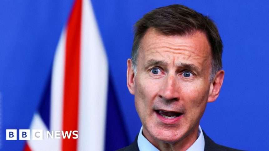 Jeremy Hunt Says Tax Cuts Are "almost Impossible" At Present