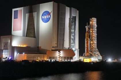 Nasa's Giant Moon Rocket Sls Is ``unaffordable'', Says Accountability Report