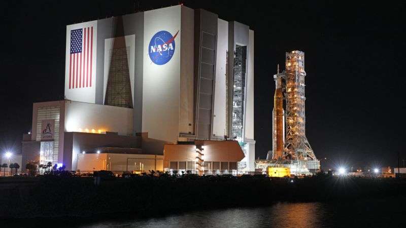 Nasa's Giant Moon Rocket Sls Is ``unaffordable'', Says Accountability Report