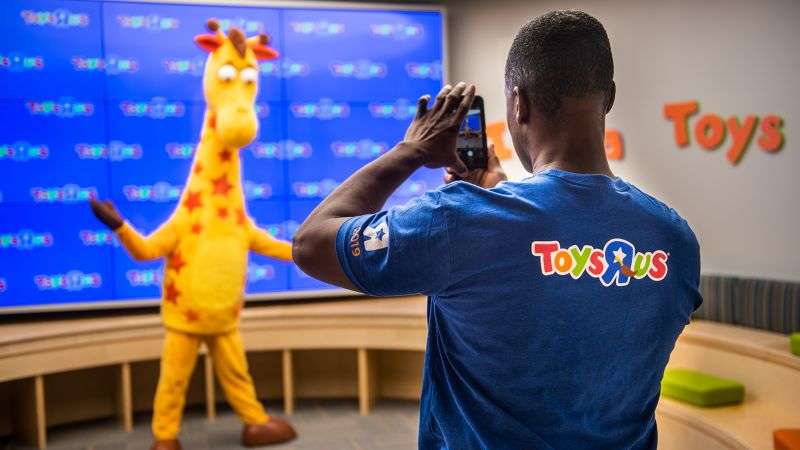 Toys R Us Opens Stores Across The Us, Including At