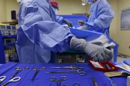 Us Surgeon Transplants Pig Kidney Into Brain Dead Human In 61 Day