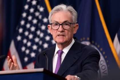 Economist Explains That The Fed May Start Cutting Interest Rates