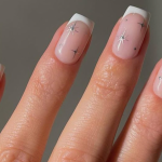 11 Delicate And Cute Christmas Nail Art Trends