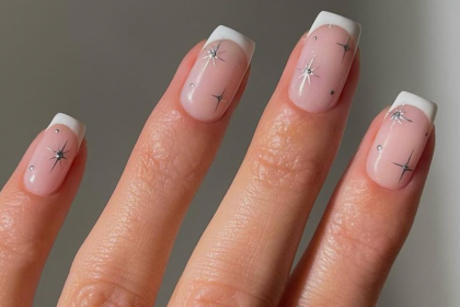 11 Delicate And Cute Christmas Nail Art Trends