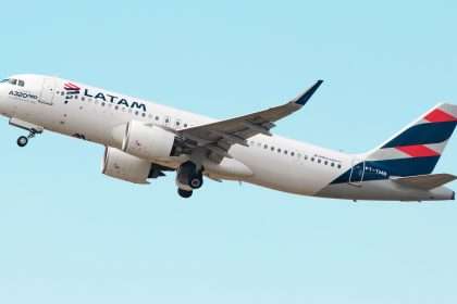 Airbus A320 In Brazil, Latin America, Nearing Landing 33 Miles