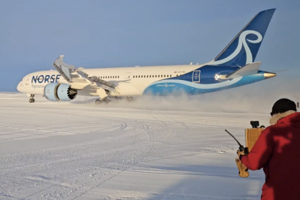 Boeing 787 Dreamliner Lands In Antarctica And Becomes Frozen First