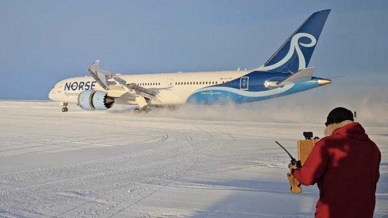 Boeing 787 Dreamliner Lands In Antarctica And Becomes Frozen First