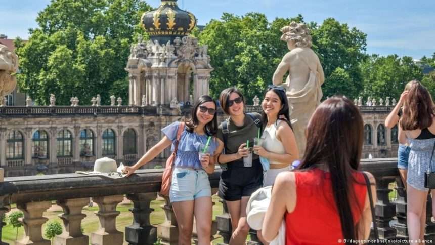 Chinese Tourists Return Home With Emphasis On Budget And Safety