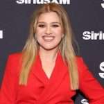 Kelly Clarkson Trims Her Hair Into Wispy Bangs