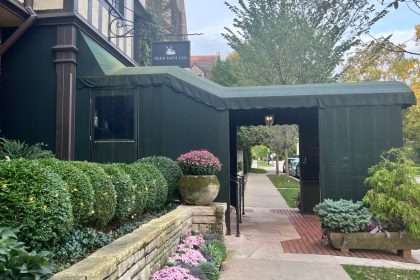 Lake Forest's Deer Path Inn Ranks In The Top 1%