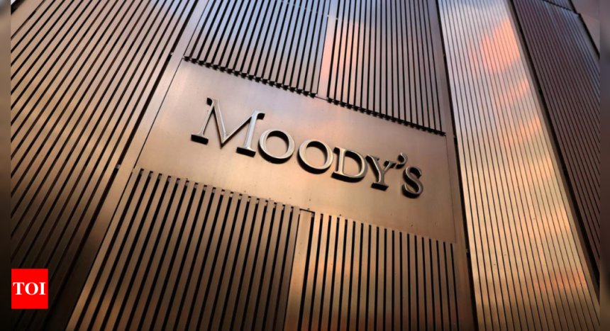 Moody's Lowers Us Credit Rating Outlook To 'negative', Biden Administration