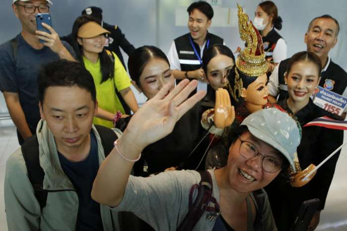 Tourism Faces Rivals In China Campaign