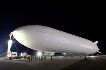 World's Largest Aircraft Breaks Through Silicon Valley's Shield
