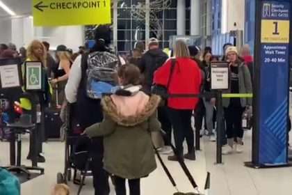 Clt Flyer Says Tsa Lines Are 'the Worst I've Ever