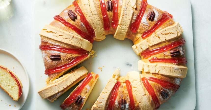 Rosca De Reyes, Sweet Bread For Three Kings Day