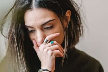 6 Painfully Dull Signs That Your Ex Has Forgotten You