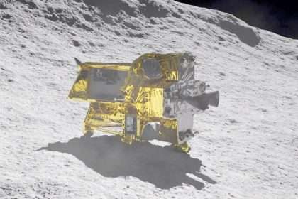 Japan's Lunar Lander Lands, But Malfunctions Due To Power Failure
