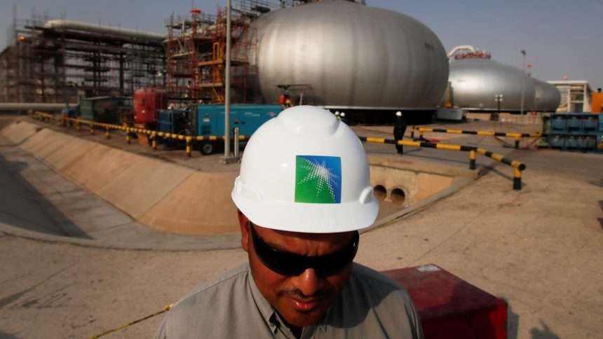 Oil Falls More Than 4% As Saudi Price Cuts Exacerbate