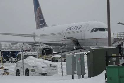 Redmond Airport Closes Runway Due To Freezing Rain