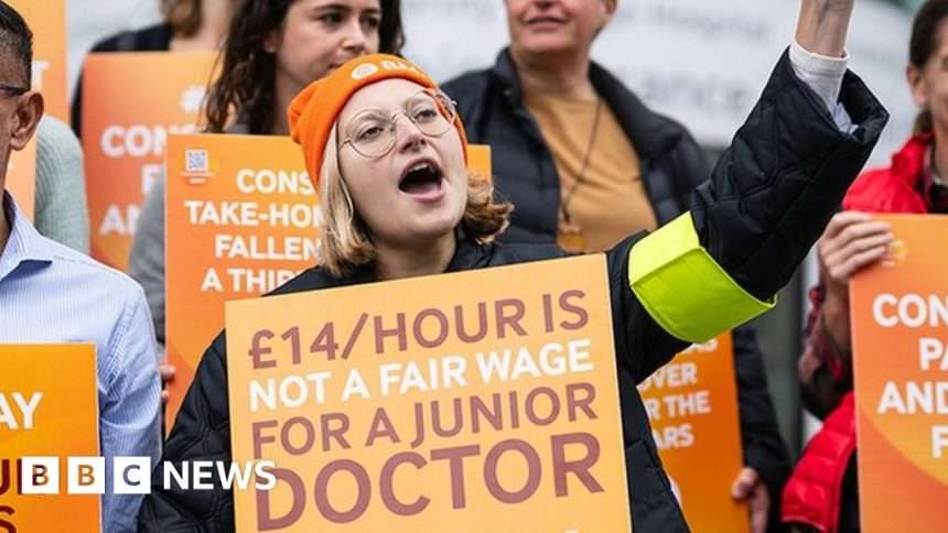 What Are Junior Doctors' Salaries – And How Much Should