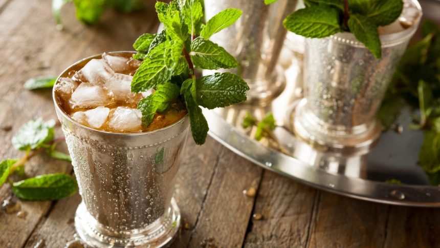 8 Perfect Cocktail Recipes For Summer