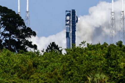 Spacex Rocket Shut Down After Engine Ignition At Cape Canaveral