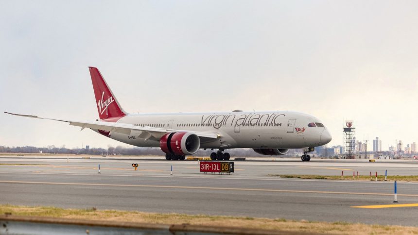 Virgin Atlantic Boeing 787 Breaks Windshield While Flying At 40,000